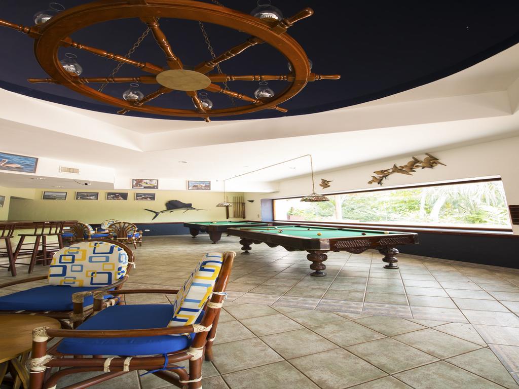 Hotel Soleil Pacifico Chulamar Exterior photo