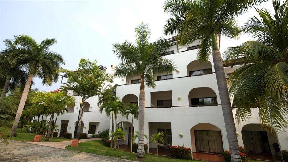 Hotel Soleil Pacifico Chulamar Exterior photo