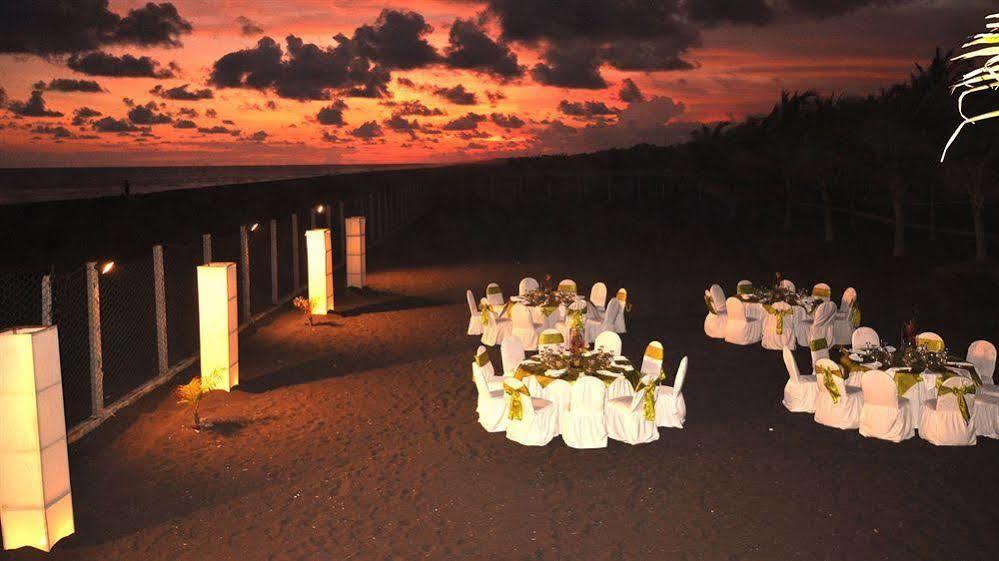 Hotel Soleil Pacifico Chulamar Exterior photo