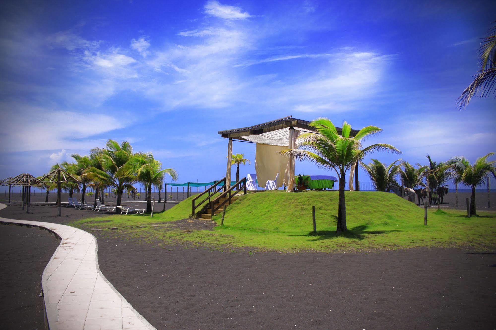 Hotel Soleil Pacifico Chulamar Exterior photo